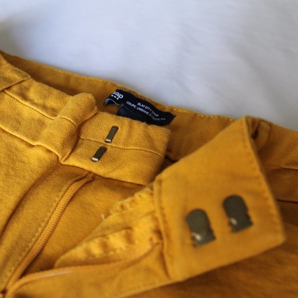 Gap Slim City Crop Pants in Mustard Yellow - Picture 3 of 5